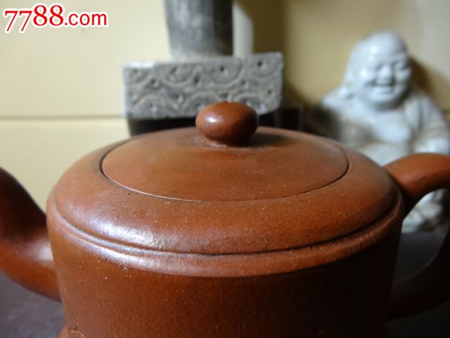 早期"柳色和烟入酒中"紫砂壶,胎质朱润器型典婉,底款"陈大圭",赏玩之