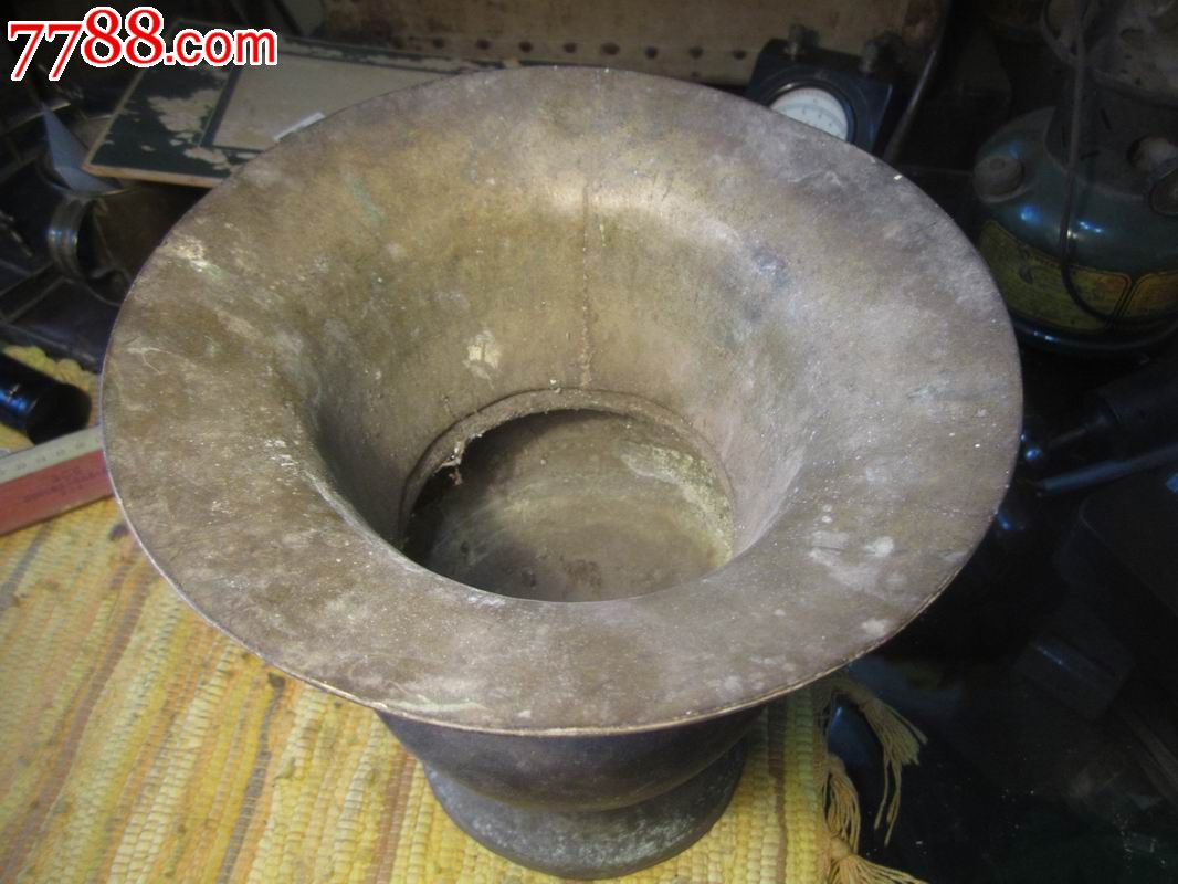 民国时期老铜痰盂