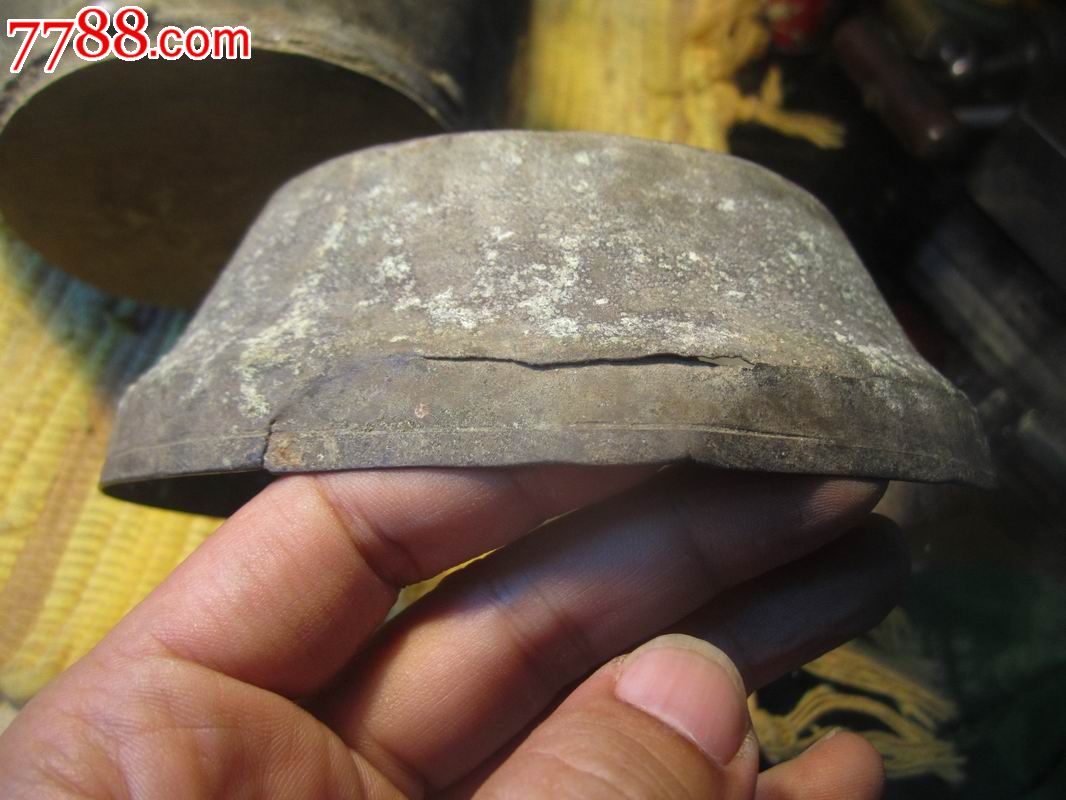 民国时期老铜痰盂