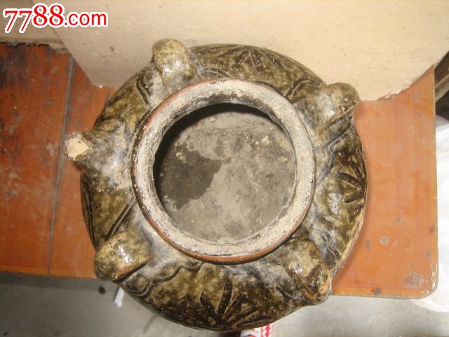 马口窑四系油罐,邮费根据地区不同实收.