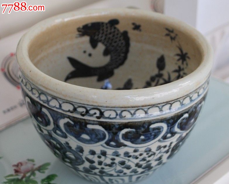 青花瓷鱼缸大明万历年制花纹陶瓷鱼罐