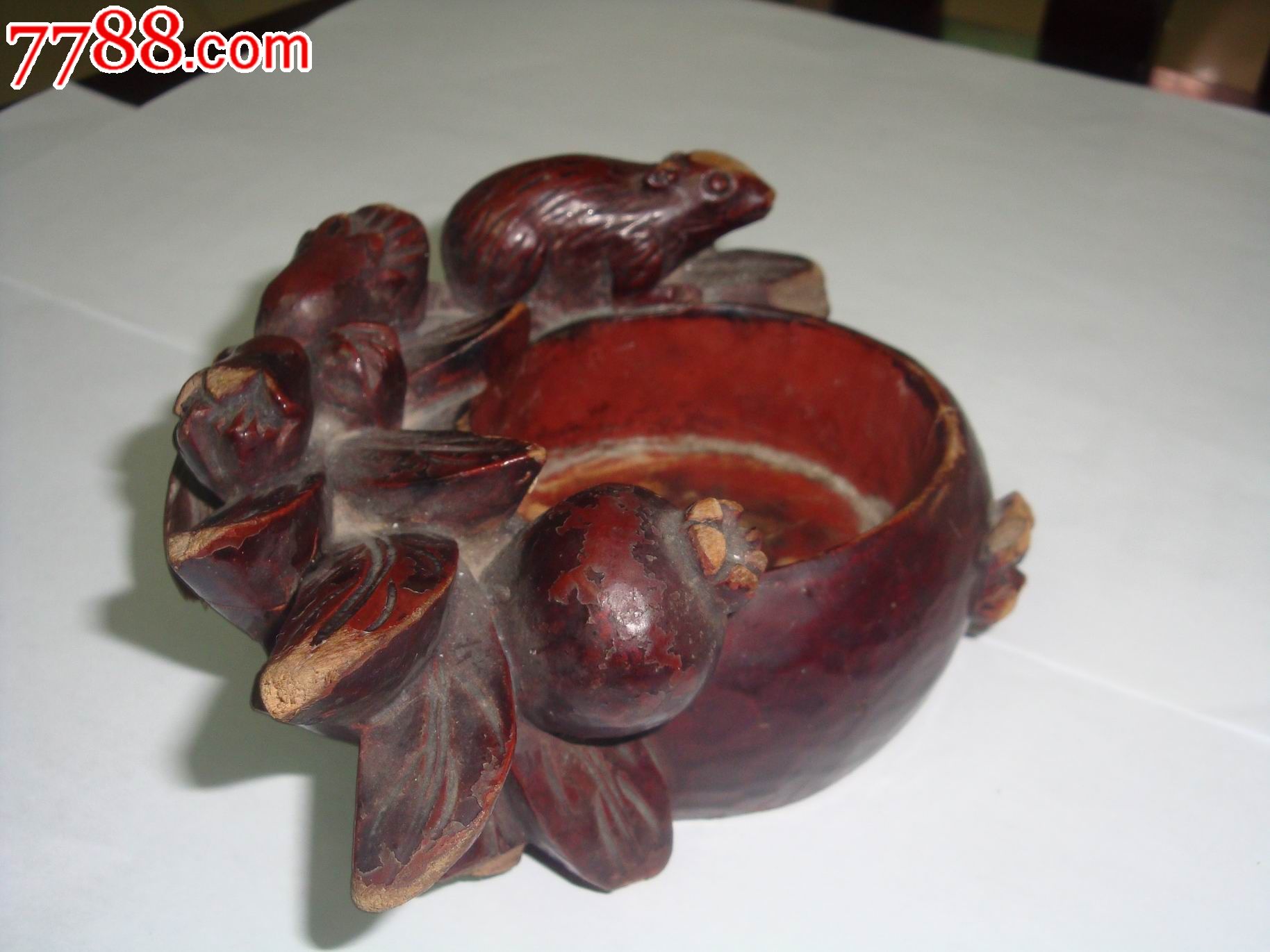 广东汕头(潮汕)--民国之前-松鼠石榴-木雕--长14*宽11.5*高5cm