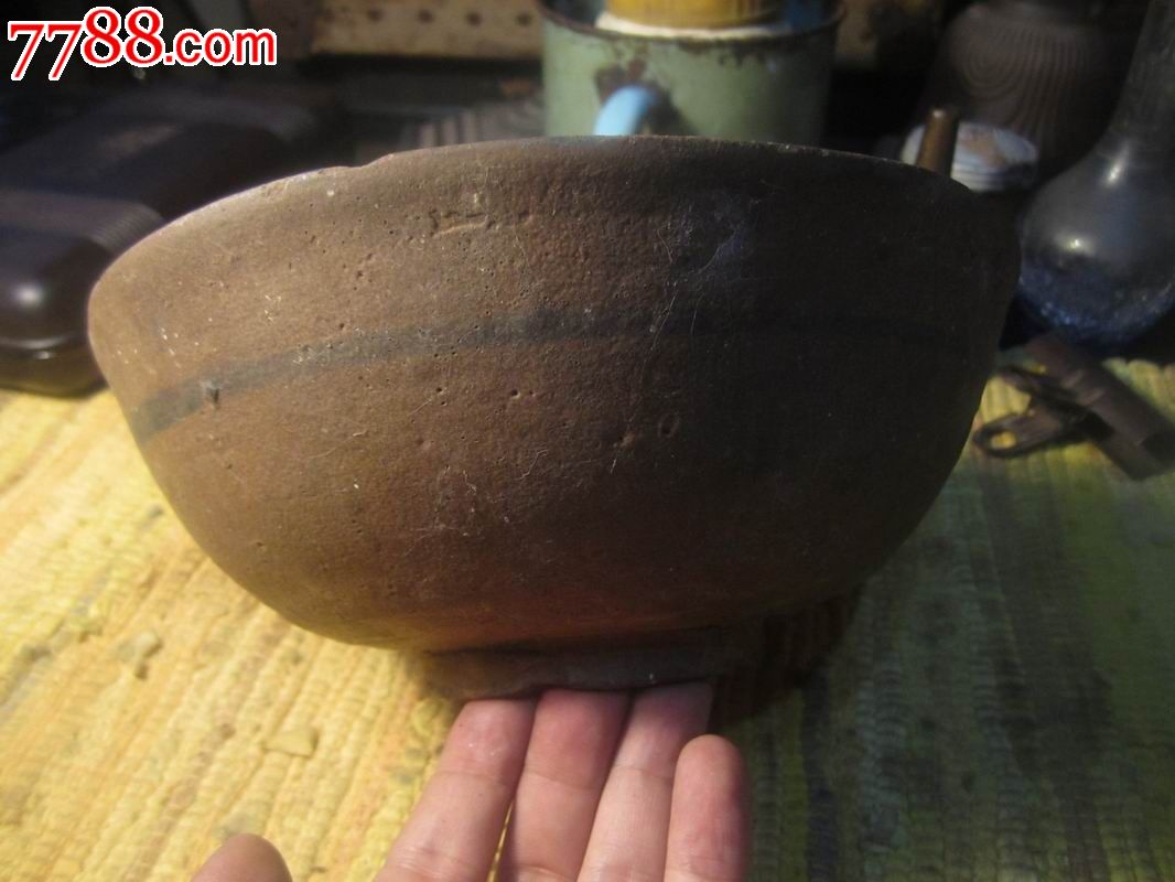 民国抗战时期抢修巫家坝机场的劳工使用的大土碗