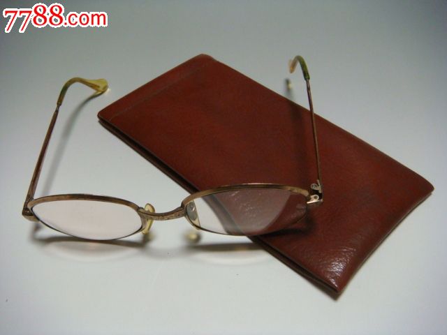 标识皇冠标志12kgr的250度老式老花眼镜
