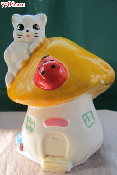 87年白猫咪蘑菇房老陶瓷储蓄罐存钱罐零钱罐