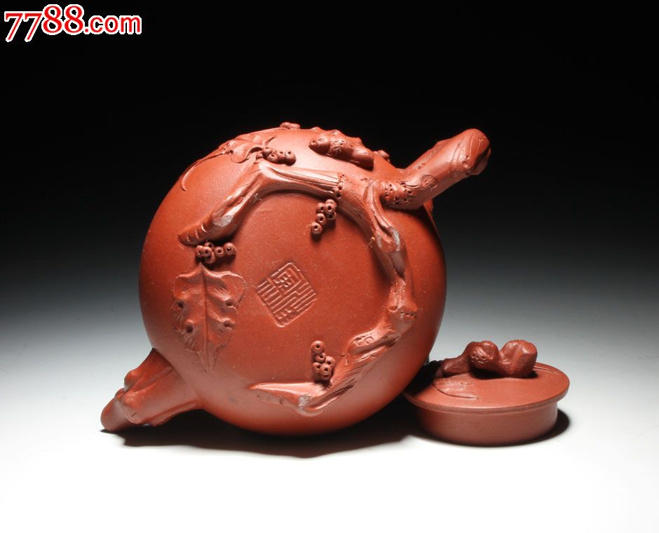 宜兴紫砂壶汪寅仙款松鼠葡萄壶