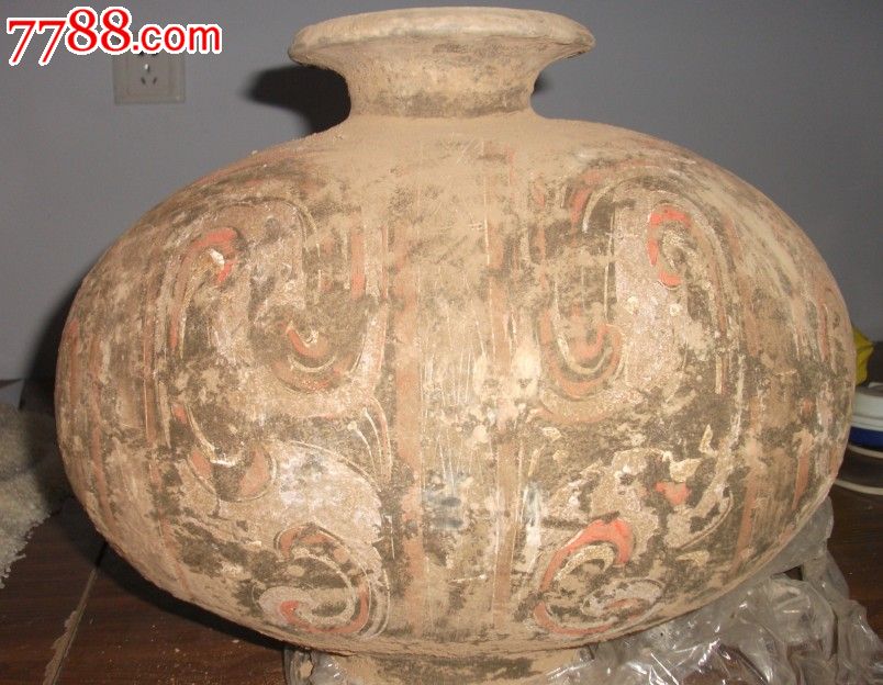 汉代灰陶彩绘鸭蛋罐