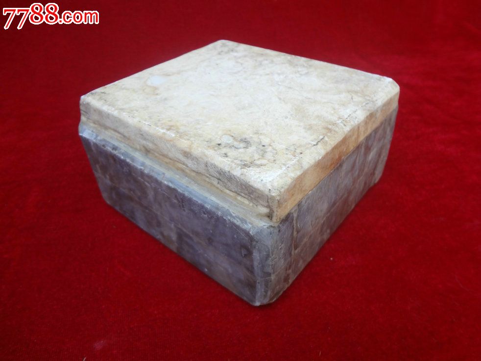 案头石玩,精品少见!手感特沉的一款方形石质老烟缸,非常大气古朴,雅致