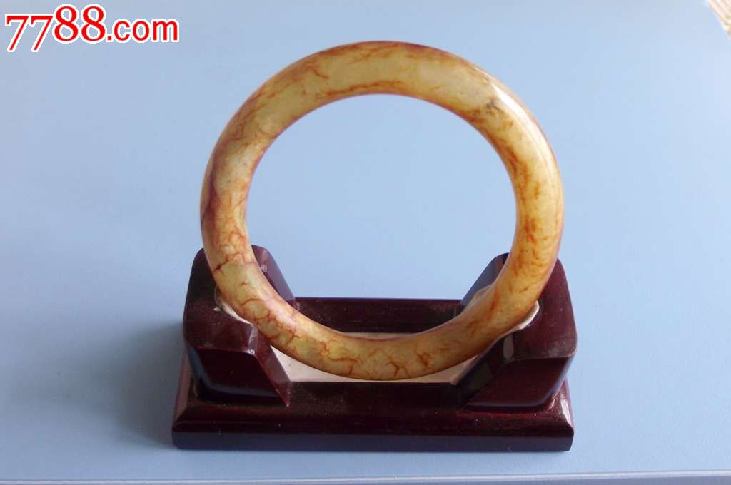 宋代---血沁玉镯