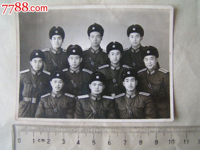 老照片【1955年授衔军人合影】_老照片_故纸墨香斋【7788收藏__收藏热线】