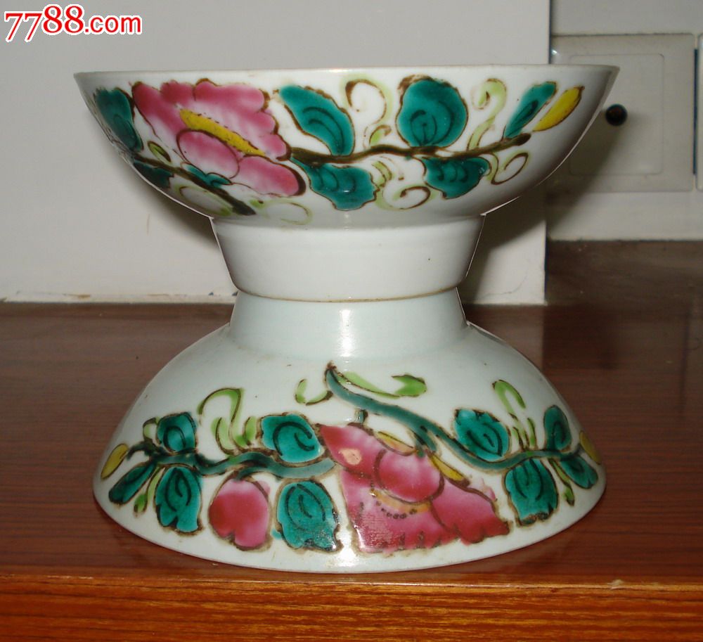 相同绘法不同朝代的红花碗二只(a0857)