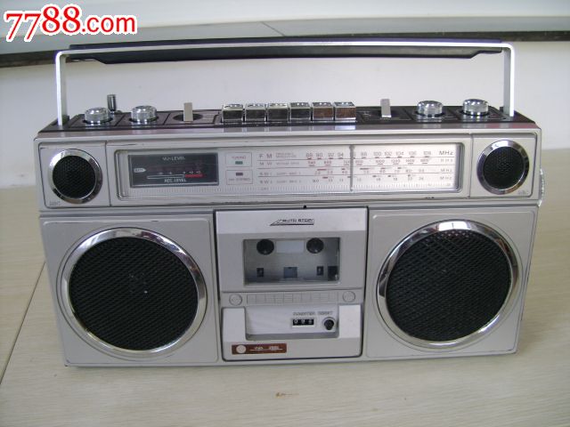 仿康艺的华燕收录机