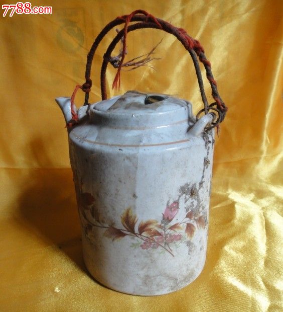 包老七十年代的一个老大瓷茶壶