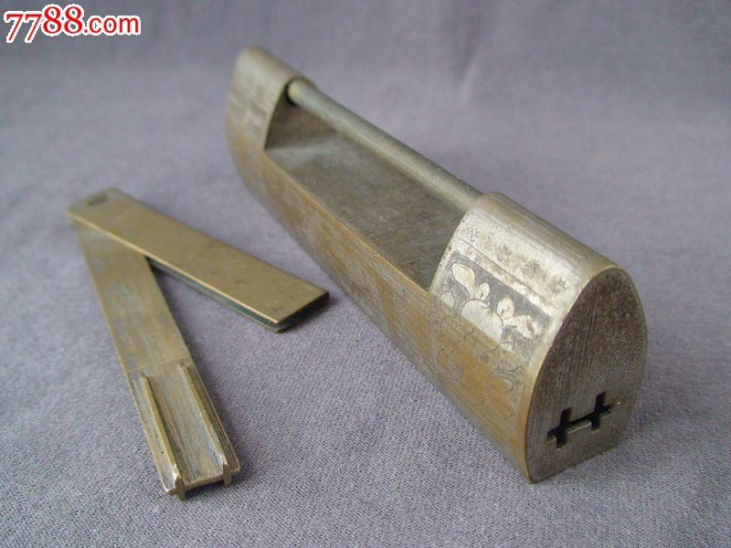 民国·老式家上锤花人物花卉纹【才子佳人】铜锁一把.