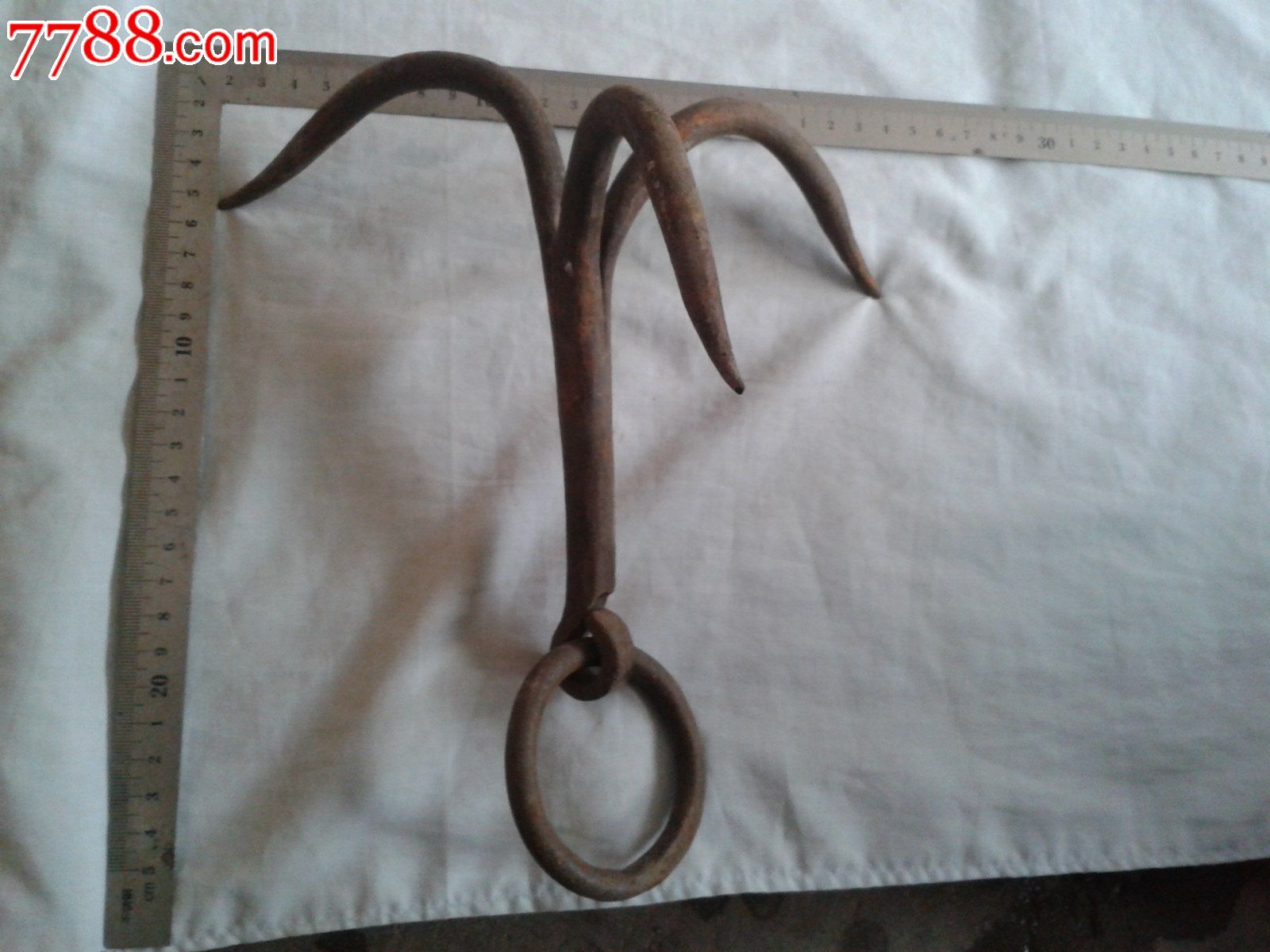 三系子(过去水桶掉井里时打捞的工具)