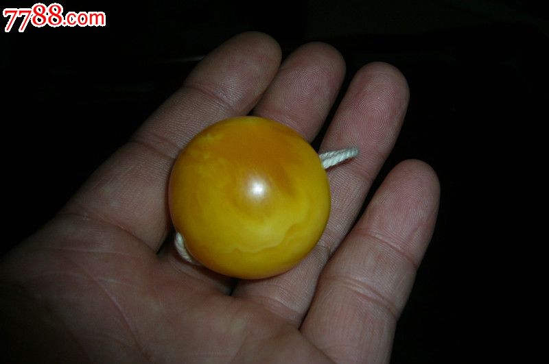 多米尼加·大蜜蜡贡珠