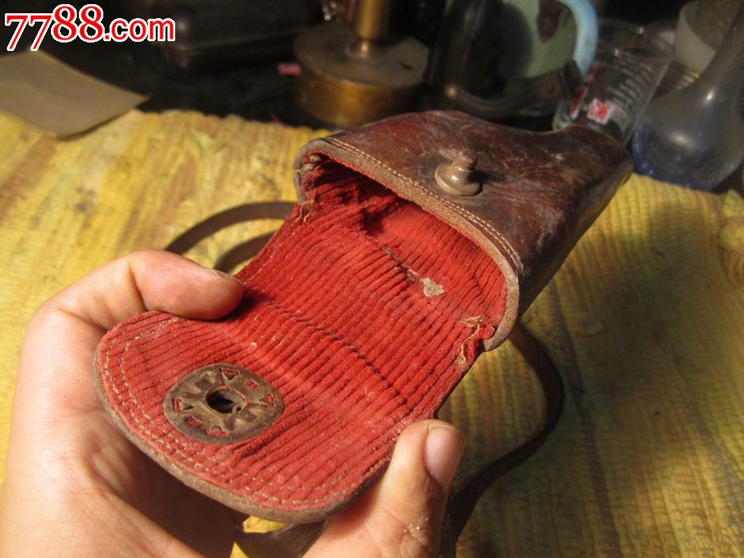 民国抗战时期老八路军官使用的老皮枪套
