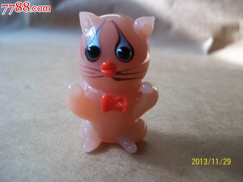 七八十年代琉璃猫摆件