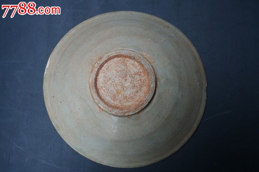 宋·福田窑影青暗刻花瓷碗