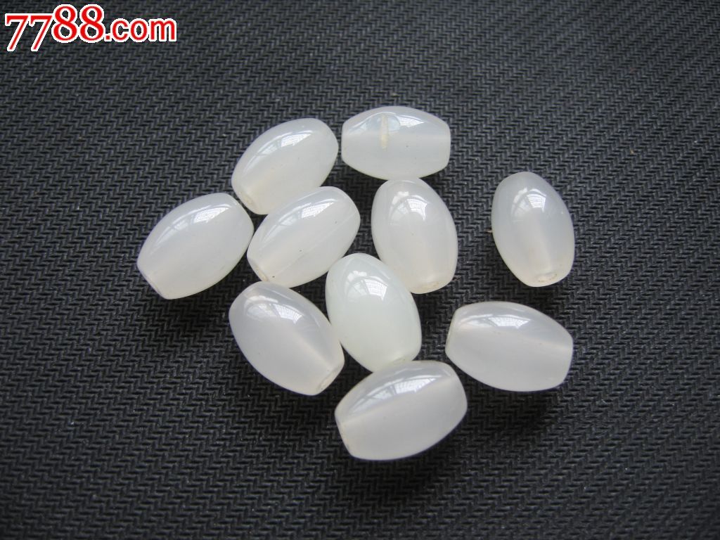 白玛瑙珠子10颗