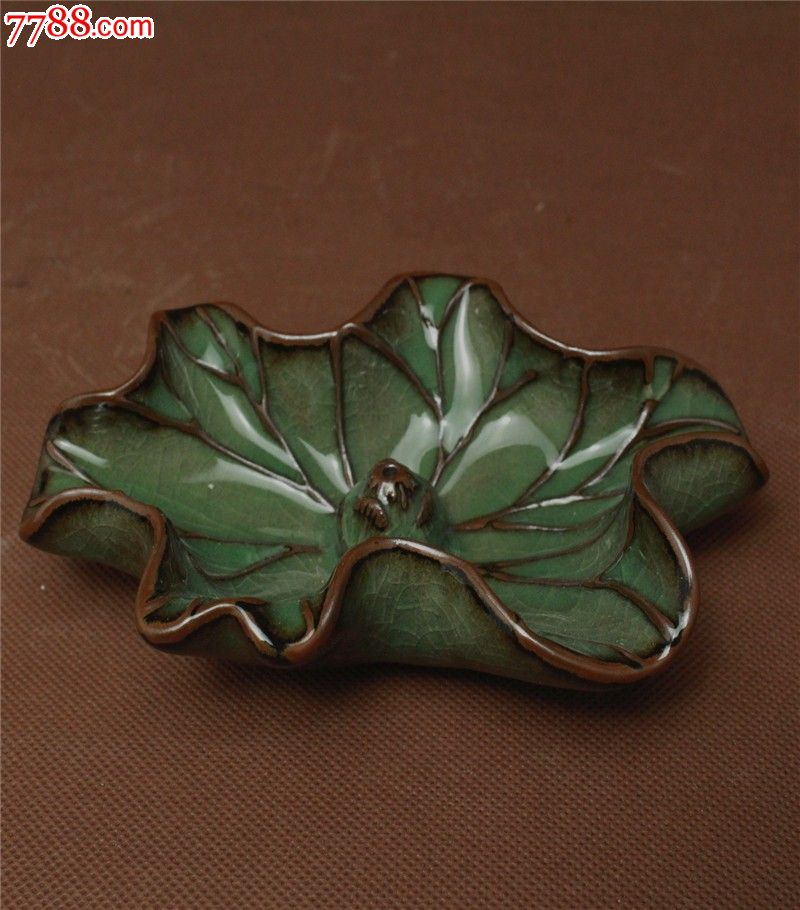 老旧货收藏宋龙泉窑荷叶形香插精品