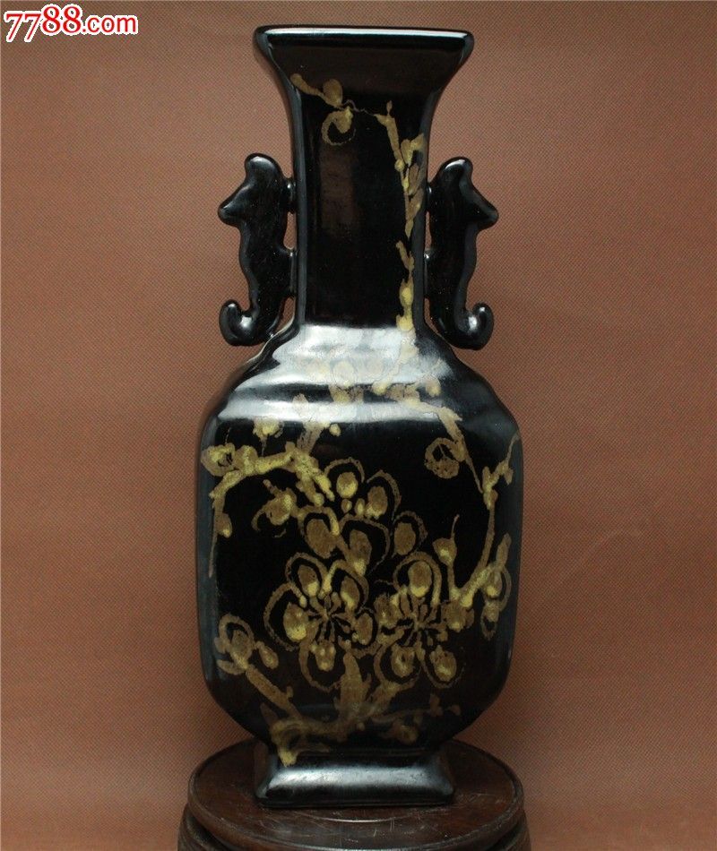 明代黑釉老瓷梅花纹描金双耳扁瓶高29.5厘米
