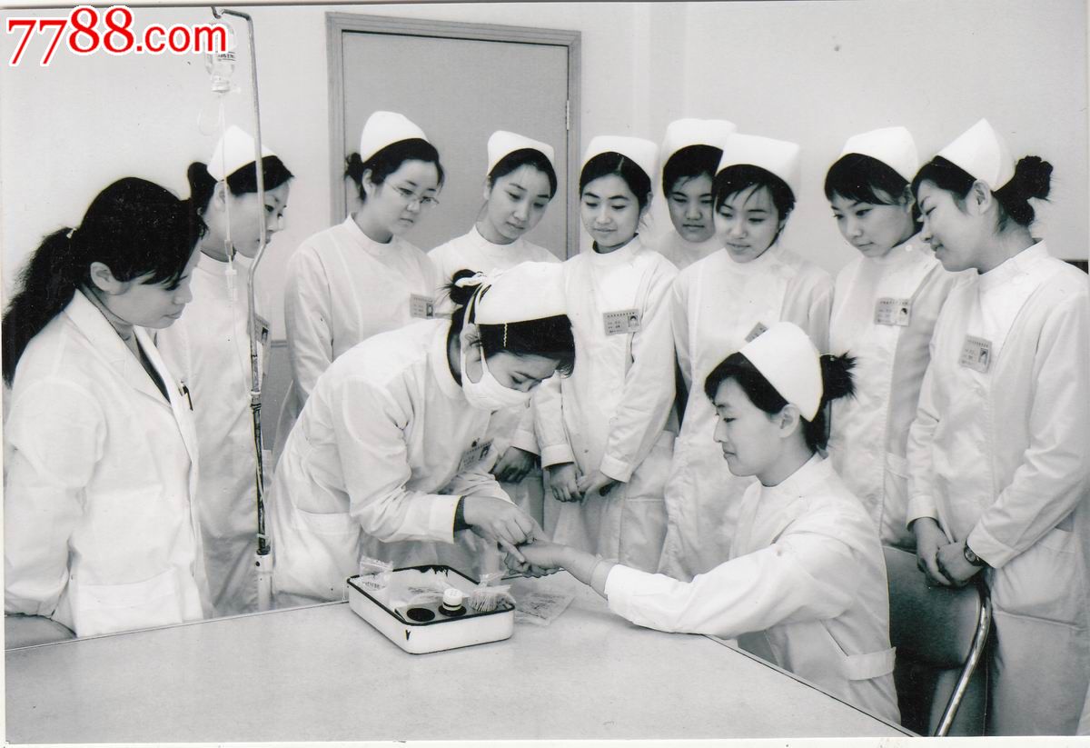 【全国医药系统-建国60周年摄影比赛】护士们体检