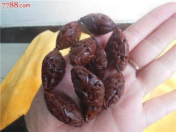 精品满工橄榄核蝙蝠祝寿