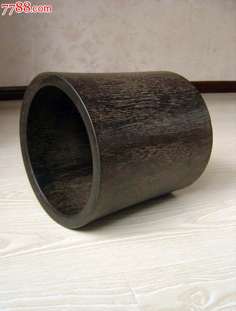 清代铁力木大笔筒.高:24.3厘米,口径:24厘米