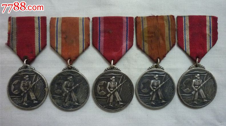 朝鲜三级战士荣誉勋章图片