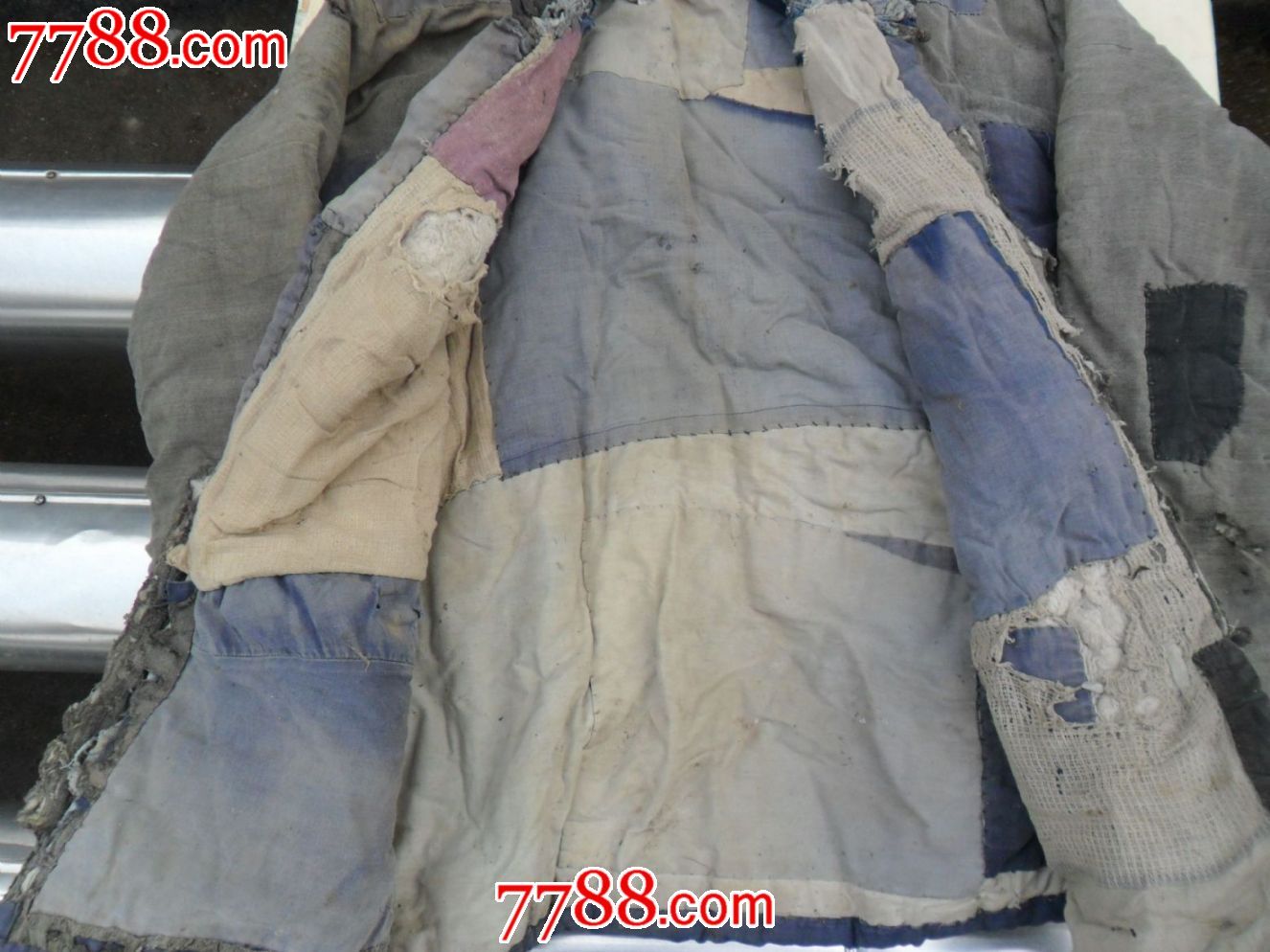 男性老棉袄.