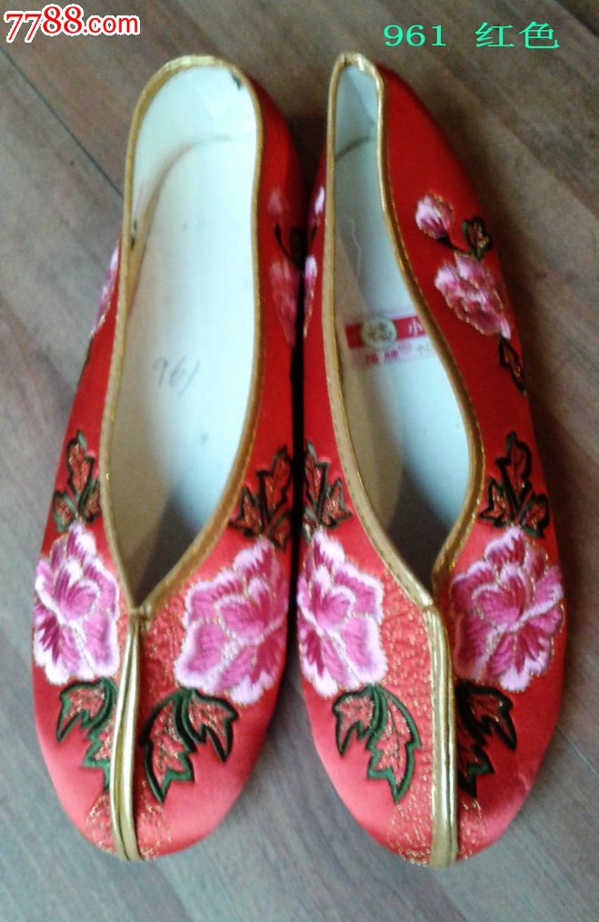 全新正品上海小花园绣花布鞋.原店铺歇业断码处理