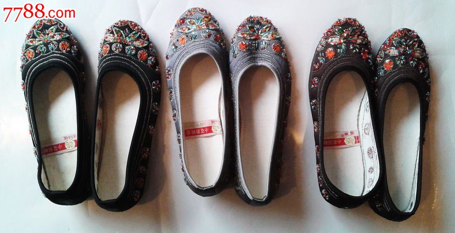 全新正品上海小花园绣花布鞋.原店铺歇业断码处理