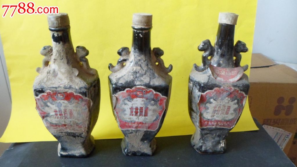 龙井贡酒老酒瓶3个,地方名酒,酒跑完了