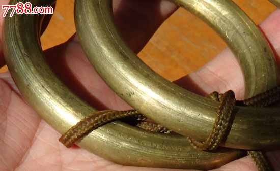 又大又粗的金黄色老马车铜环一对