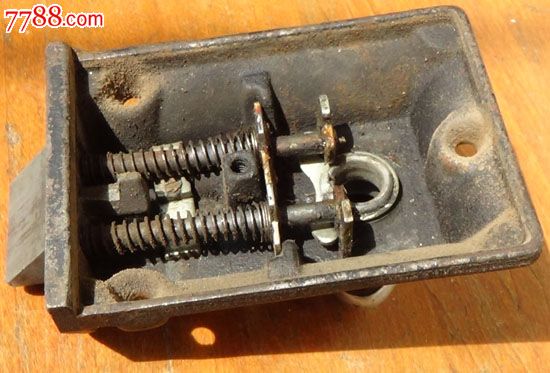 丰收牌老铁锁门暗锁带钥匙