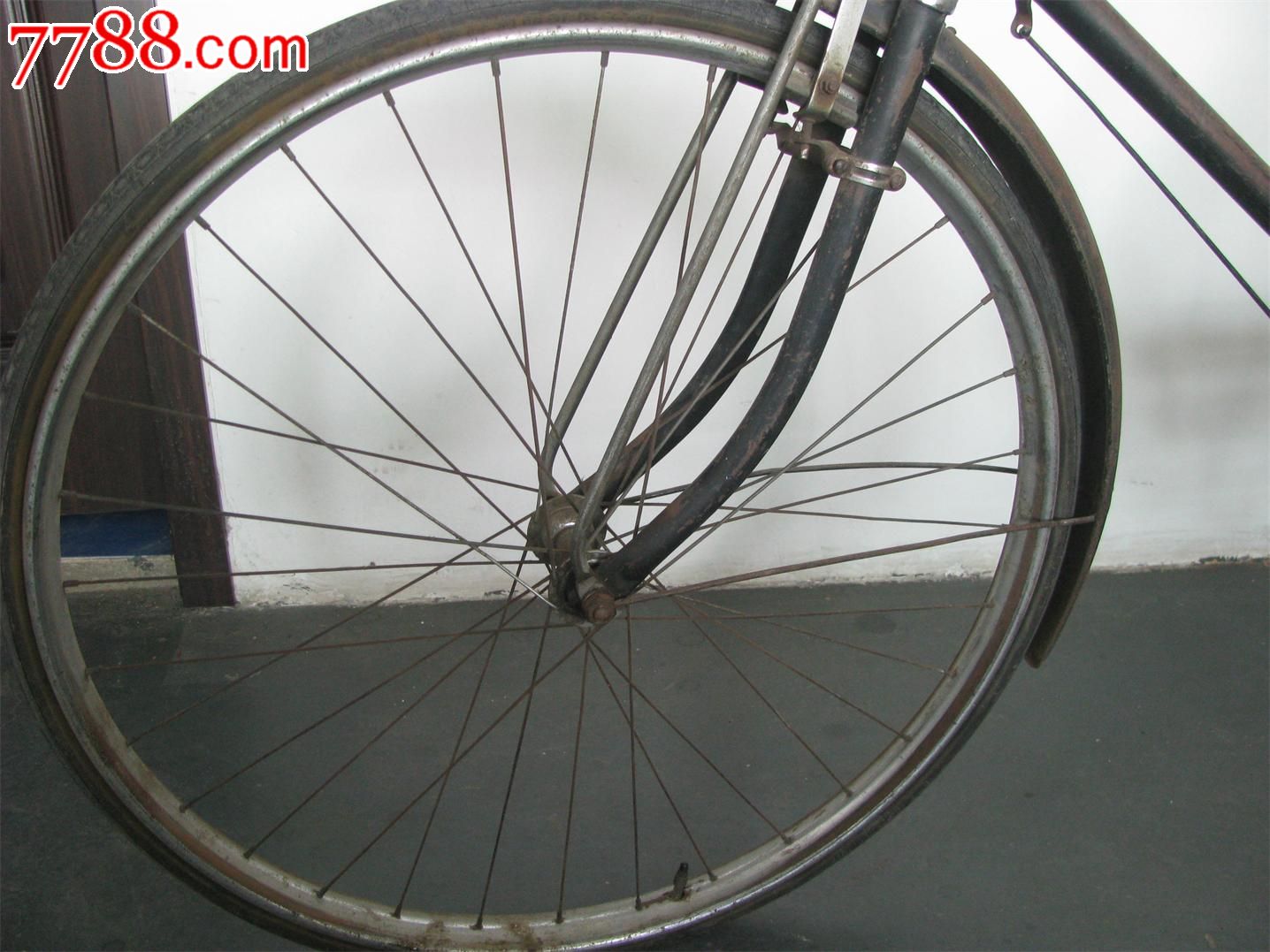 东方红牌28加重自行车