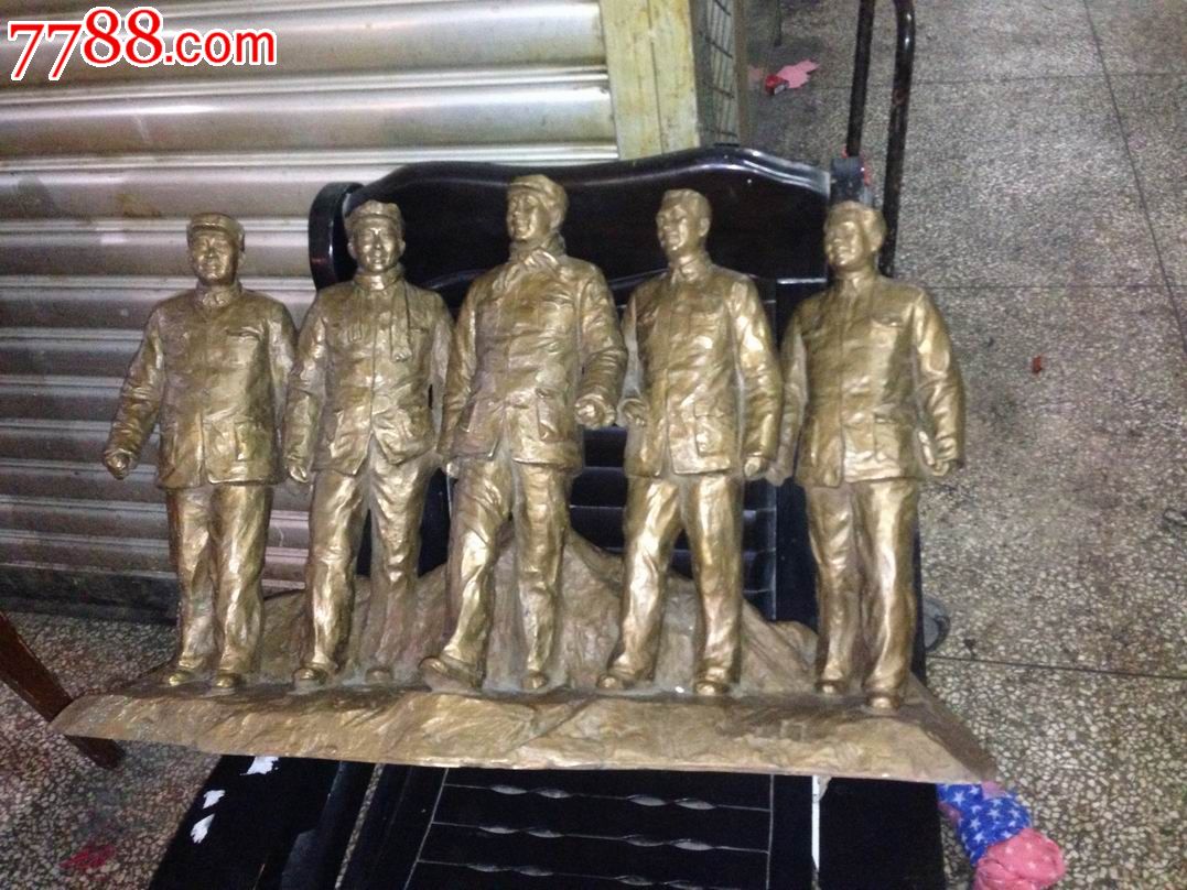 五大伟人铜象