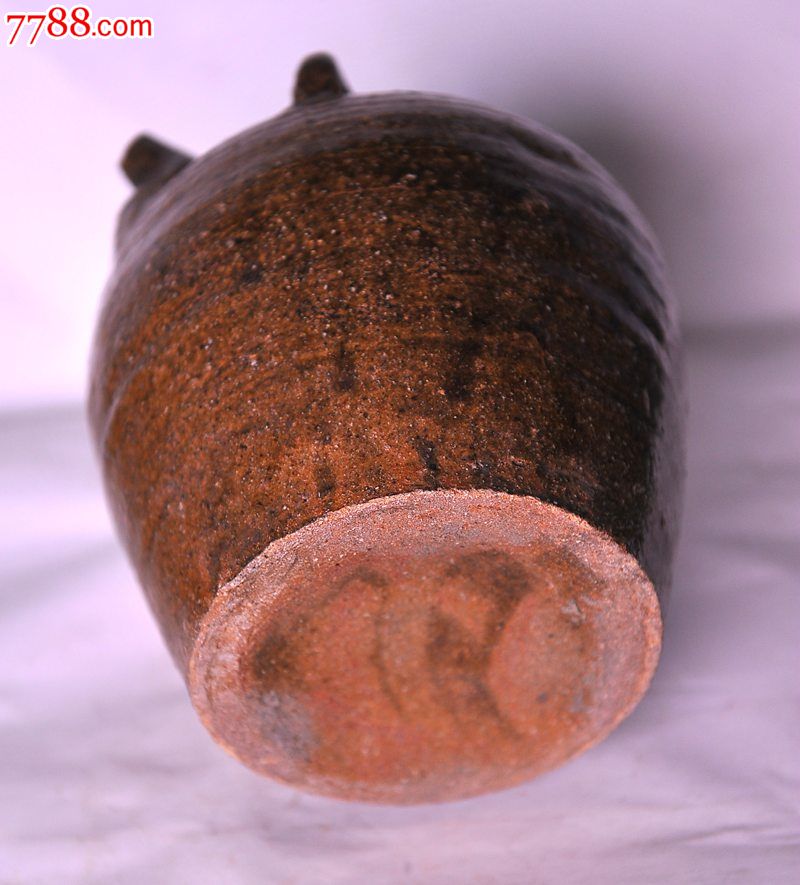 品相完好的四耳陶罐