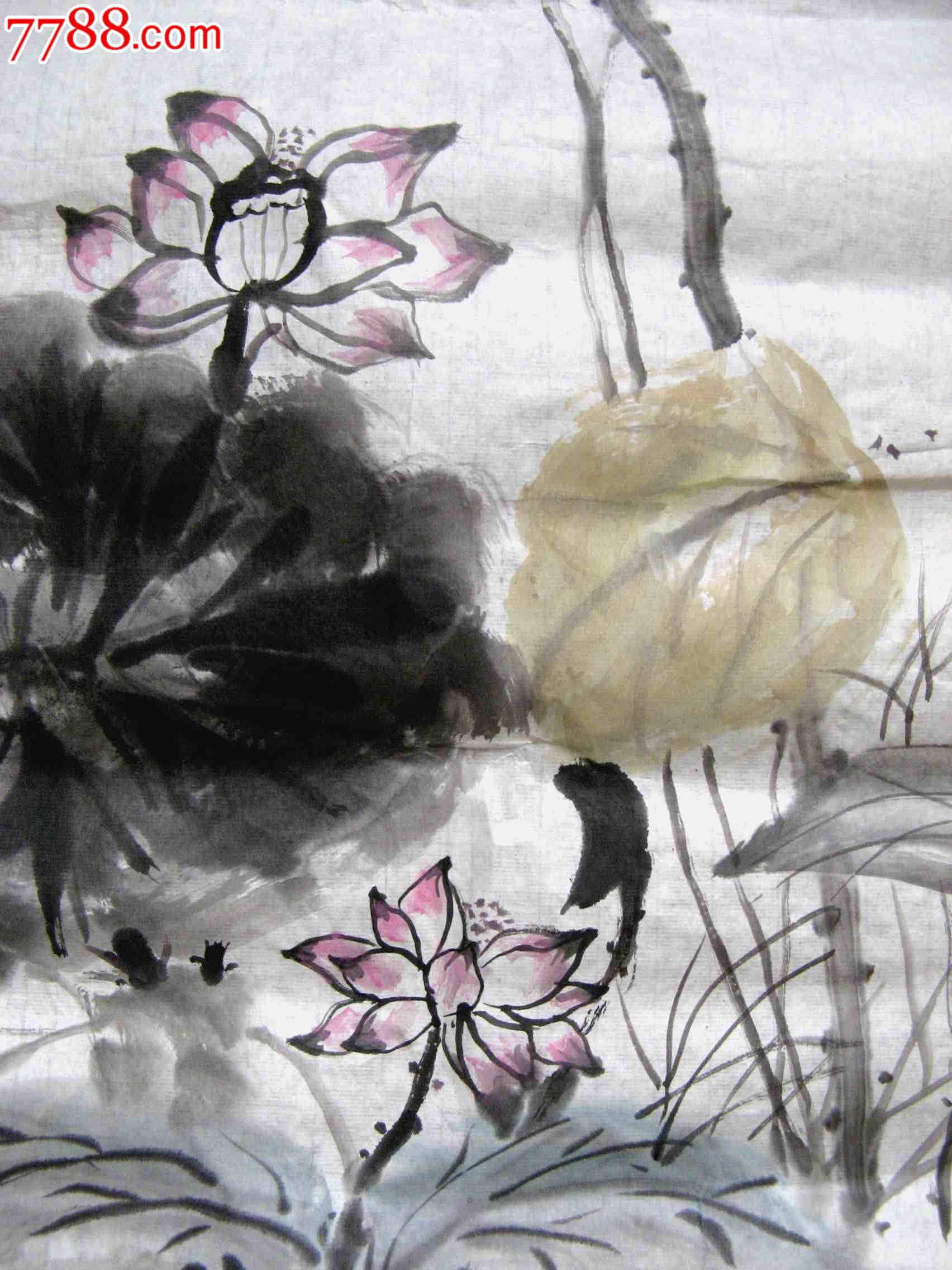 河北老画家明艳秀丽的四尺开三条幅荷花画:沉鱼池畔秋荷香