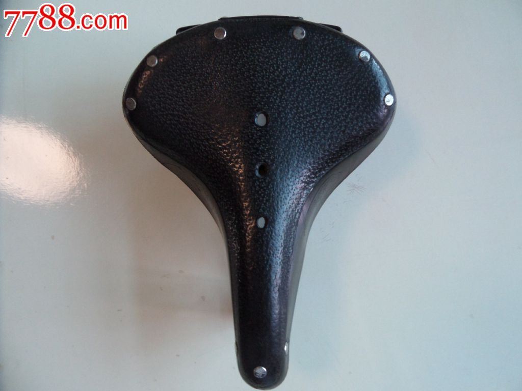 一个英国产的老自行车座(纯牛皮)