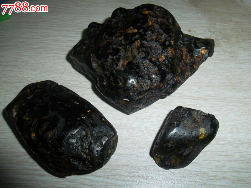 琥珀原石[煤黄线]