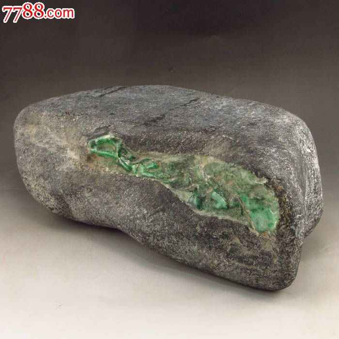 【收藏重器】缅甸翡翠祖母绿原石★开窗松花大料=重38斤多