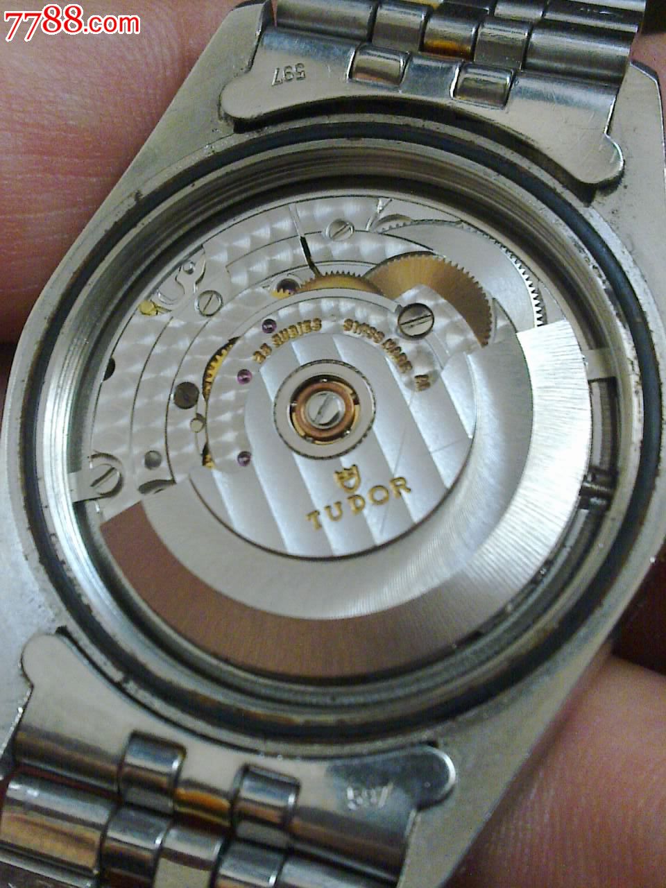 好品原装帝舵男表,实金压圈,机芯2824-2可停秒