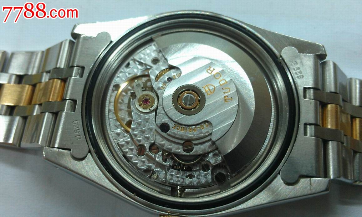 帝舵74033白布纹18k牙圈表带2824机芯