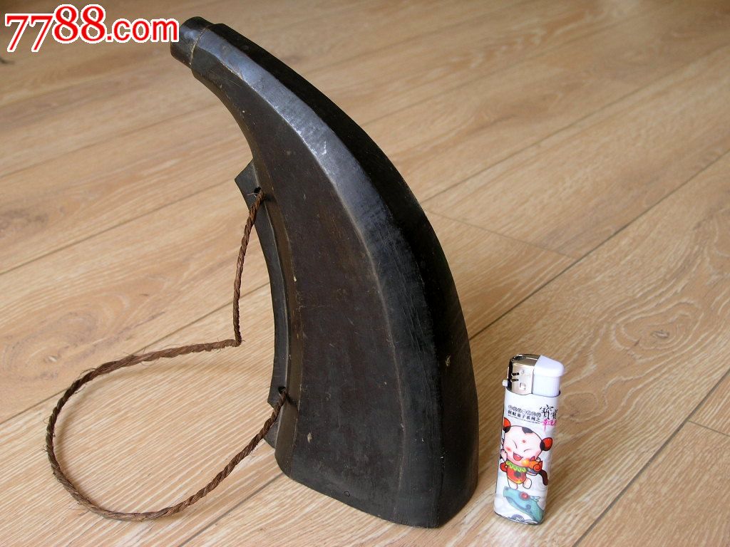 民俗收藏140802-边疆早期特大号手工制狩猎用牛角火*囊