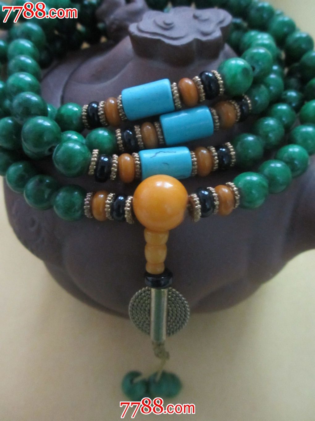 108翠绿雪山石多层手链配绿松石隔珠
