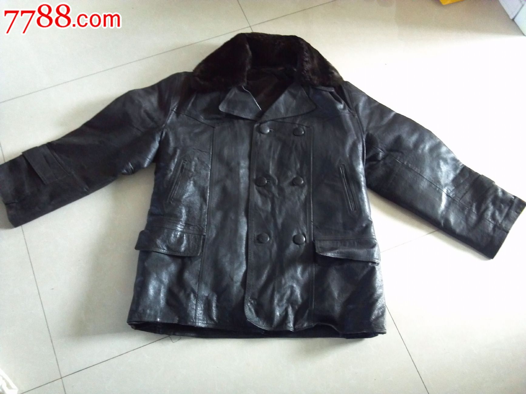 菜单 编号:其他服装: se21096897,001 属性:上衣,,年代不详,,男性