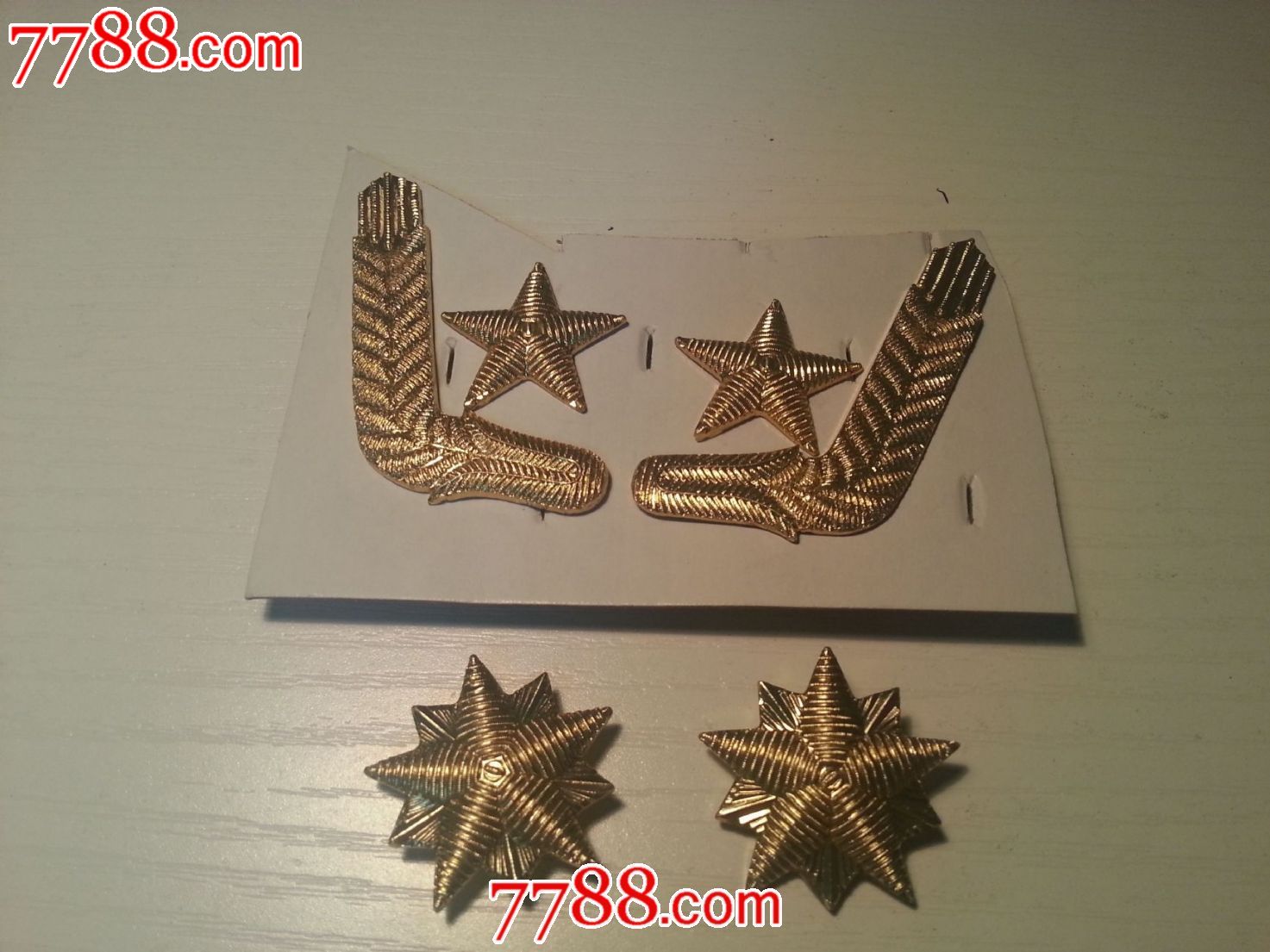 罕见87式驻外武官礼服领花(校官,尉官)