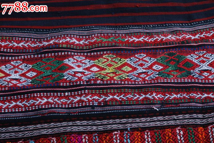 中国纺织"活化石"-海南黎族古董老黎锦-筒裙-人形纹2